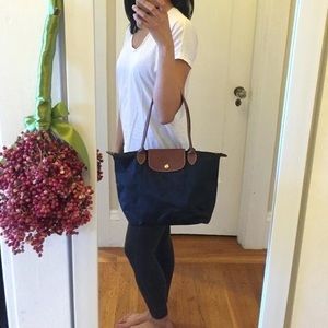 medium black longchamp bag